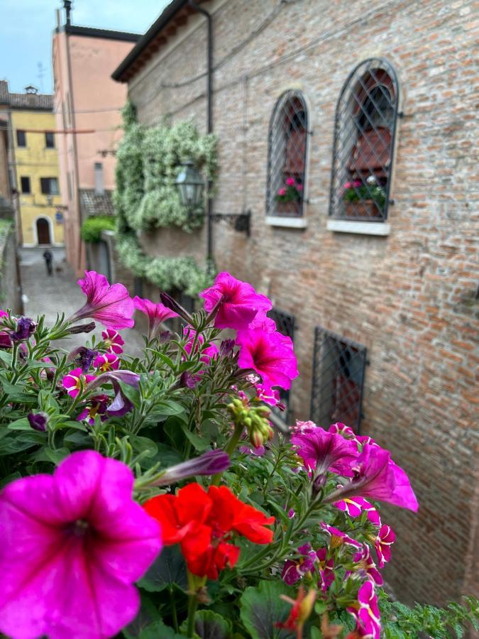Chez Madame Hotel Ferrara Kültér fotó
